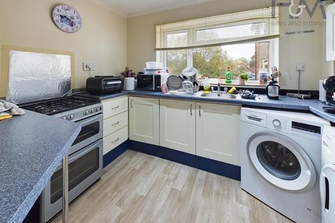 1 bedroom apartment to rent, Woburn Close, Stevenage, SG2 8SW