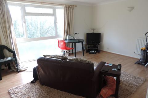 2 bedroom flat to rent, Charles Close, Winchester, SO23