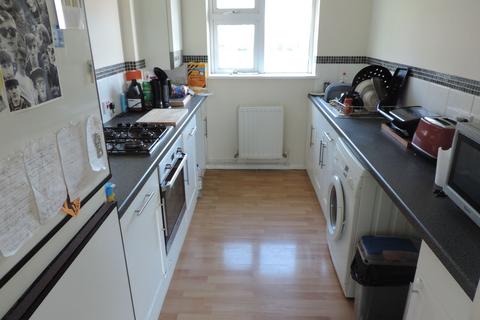 2 bedroom flat to rent, Charles Close, Winchester, SO23