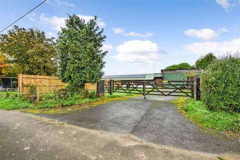 6 bedroom detached bungalow for sale, Farm Road, Little Park