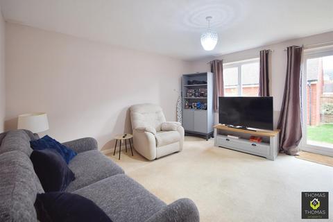 3 bedroom end of terrace house to rent, Boddington Drive, Kingsway