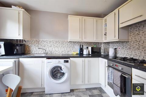 3 bedroom end of terrace house to rent, Boddington Drive, Kingsway