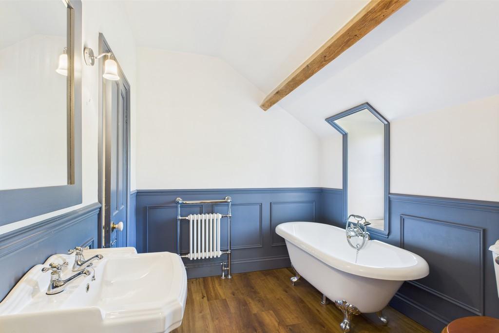 Jack and Jill En Suite