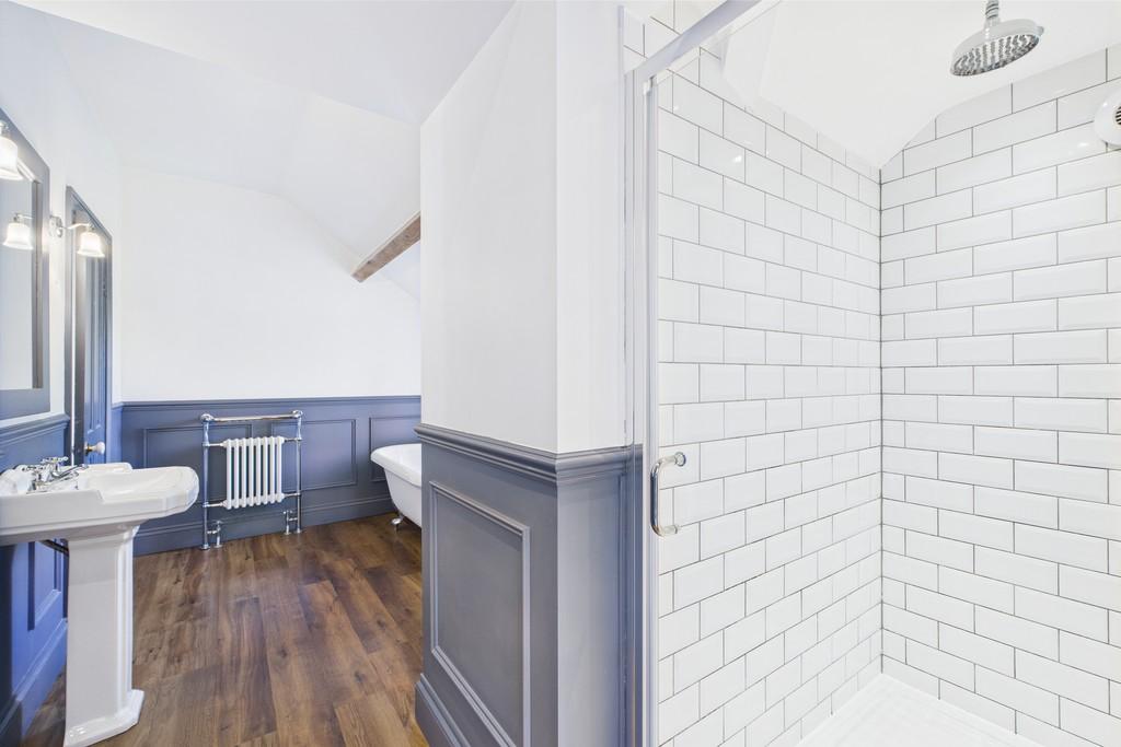 Jack and Jill En Suite
