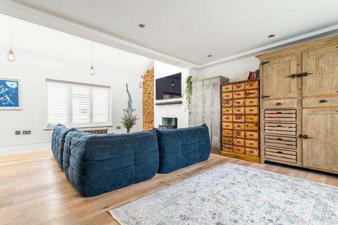 3 bedroom terraced house for sale, Gloucester Road, Brighton BN1