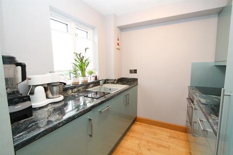 52 Caraway Place, Wallington, SM6 7AG