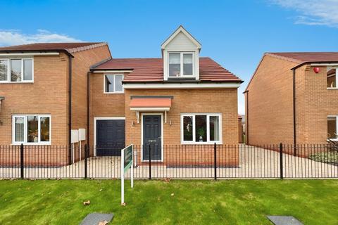 3 bedroom semi-detached house for sale, Middlefield Lane , Gainsborough