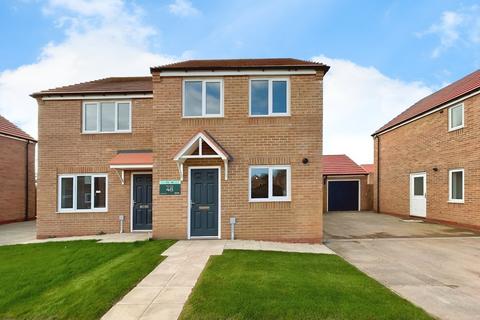 3 bedroom semi-detached house for sale, Middlefield Lane , Gainsborough