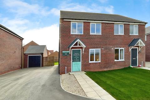 3 bedroom semi-detached house for sale, Middlefield Lane , Gainsborough