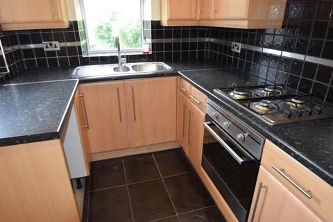 4 bedroom terraced house to rent, Hall Road, Bradford BD2