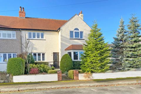 4 bedroom semi-detached house for sale, Hill Rise Avenue, Harrogate