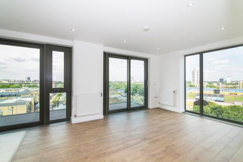 2 bedroom apartment to rent, Bootmakers Court, The Watermark, Limehouse E1