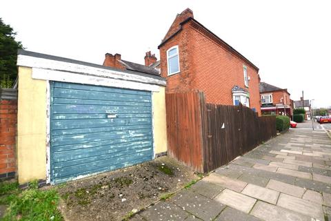 2 bedroom end of terrace house for sale, Lambert Road, Leicester LE3