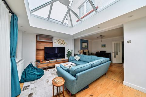 38 Colston Avenue, Carshalton, SM5 2NU