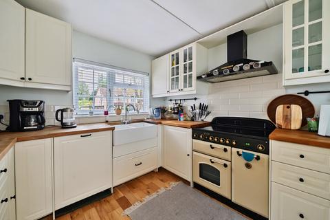 38 Colston Avenue, Carshalton, SM5 2NU