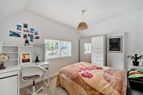 38 Colston Avenue, Carshalton, SM5 2NU