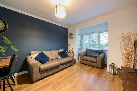 1 bedroom flat for sale, Nutfield Close, Carshalton