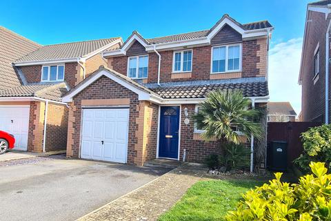 3 bedroom detached house to rent, Fitzroy Drive, Lee-on-the-Solent