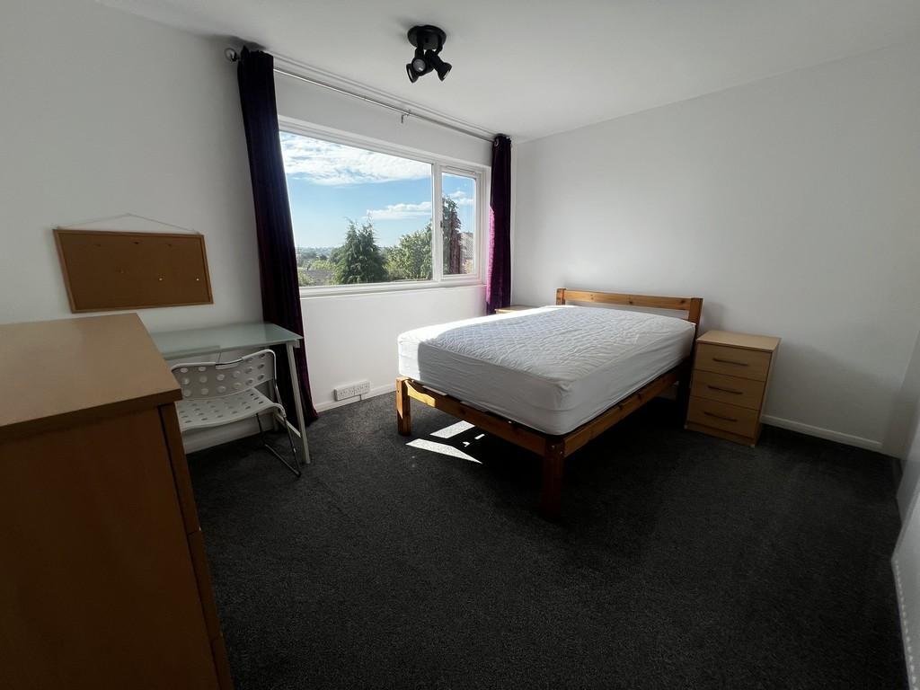 F61f38e8-Bedroom 203
