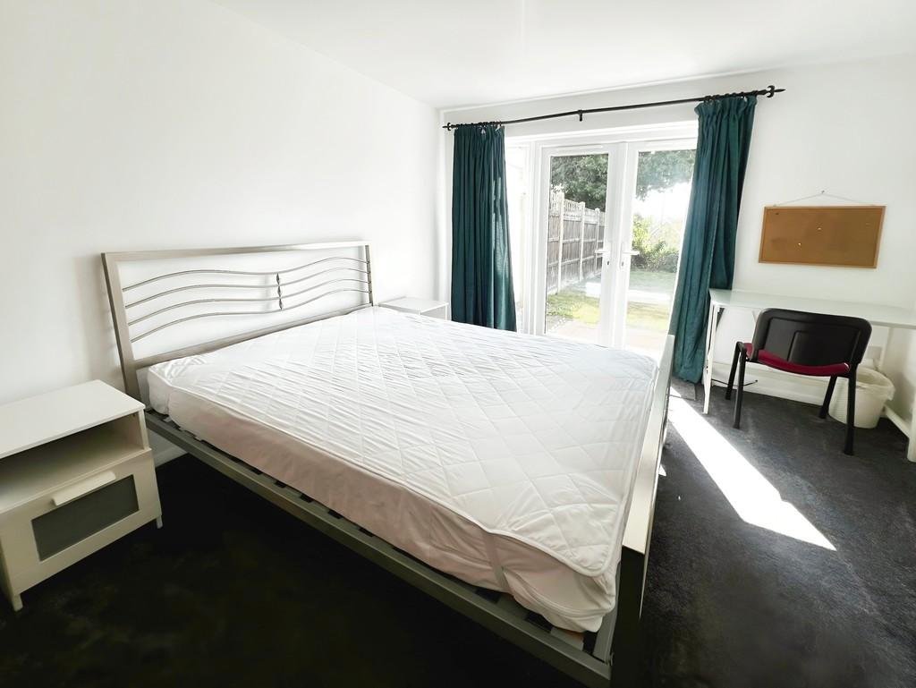 80e8a323-Bedroom 201..