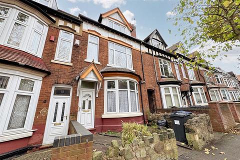 4 bedroom semi-detached house for sale, Earlsbury Gardens, Handsworth Wood, Birmingham