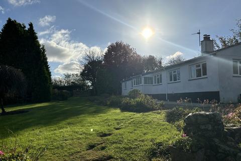 4 bedroom detached bungalow to rent, Ilsington