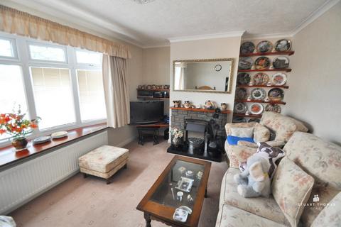 3 bedroom semi-detached house for sale, Benfleet Road, Benfleet