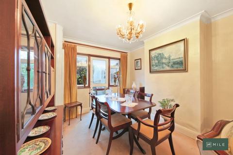 3 bedroom terraced house for sale, North Circular Road, London NW2