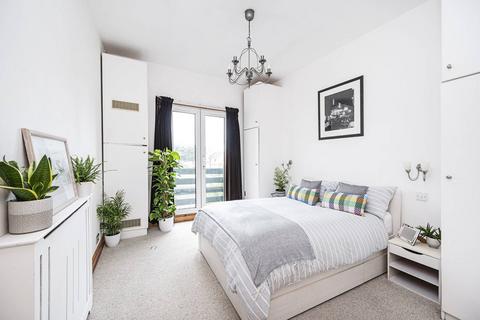Flat 11, 1 Downs Road, London, E5 8QJ