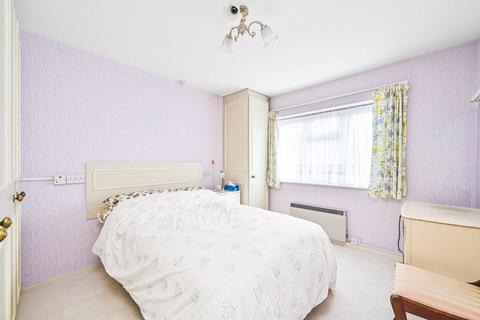 2 bedroom flat for sale, Church Lane, Hendon, London, NW4