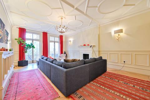 3 bedroom flat to rent, Evelyn Mansions, Victoria, London, SW1P