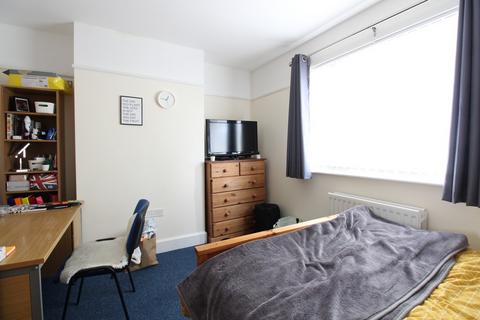 4 bedroom house share to rent, Burgess Road