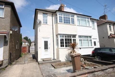 2 bedroom semi-detached house to rent, Fourth Avenue, Luton, LU3