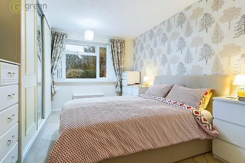 25 Mildenhall, Tamworth, B79 8RU