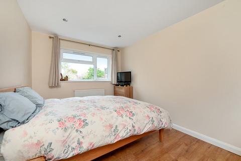 18 Ashley Drive, Blackwater, Camberley, GU17 0PR