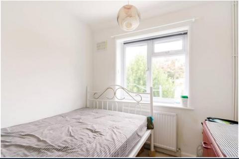 4 bedroom terraced house to rent, Morden SM4