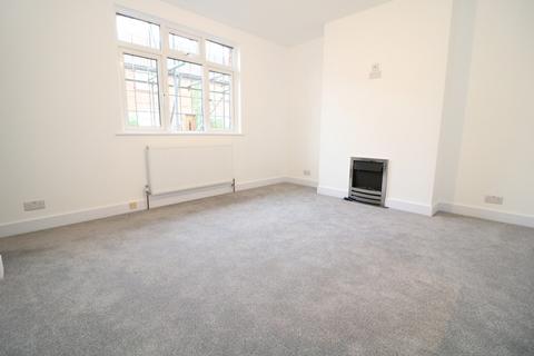 3 bedroom semi-detached house to rent, Bailey Road, Westcott