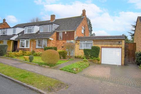 4 bedroom semi-detached house to rent, Warren Way, Welwyn AL6