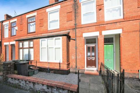 3 bedroom terraced house to rent, Clare Avenue, Chester CH2