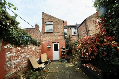 2 bedroom end of terrace house for sale, Welbeck Street, Hull