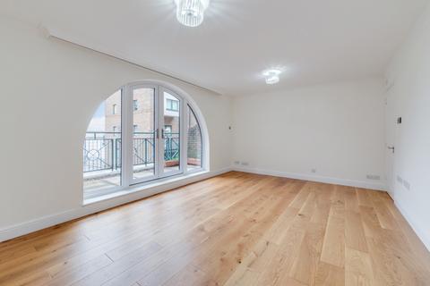 3 bedroom flat for sale, Pepper Street, London