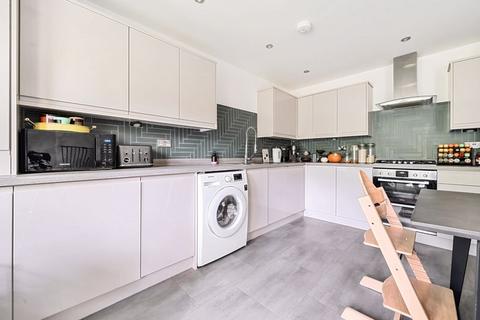 16 Warren Walk, Tunbridge Wells, TN2 3XR
