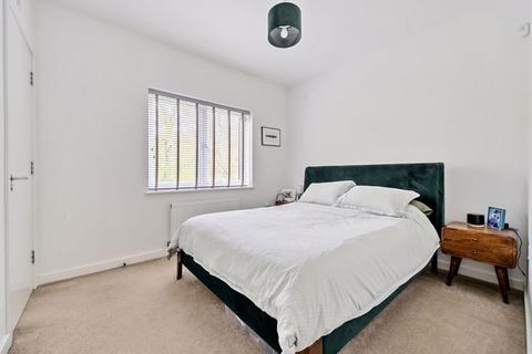16 Warren Walk, Tunbridge Wells, TN2 3XR