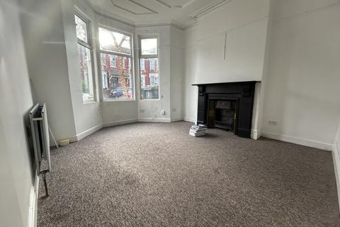 1 bedroom ground floor flat to rent, Warham Road, London N4