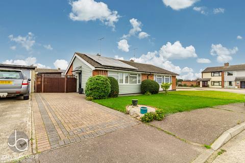 2 bedroom semi-detached bungalow for sale, Heycroft Way, Tiptree