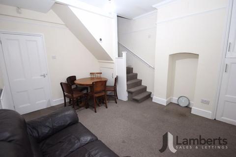 3 bedroom terraced house for sale, St. Georges Road, Redditch