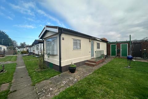 1 bedroom mobile home for sale, Fowley Mead Park , Longcroft Drive