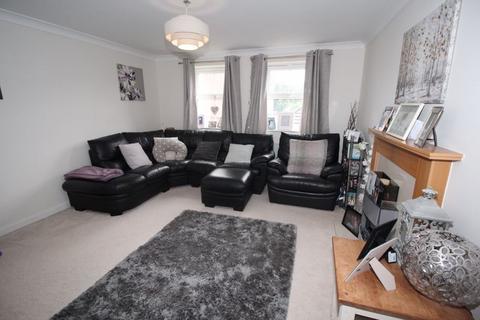 3 bedroom property to rent, White's Way, Hedge End, SO30