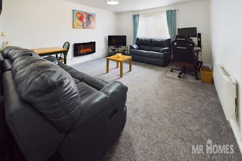 2 bedroom flat for sale, Limeslade Close, Fairwater, Cardiff, CF5 3BD