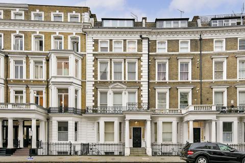 Studio to rent, Collingham Road, South Kensington, London